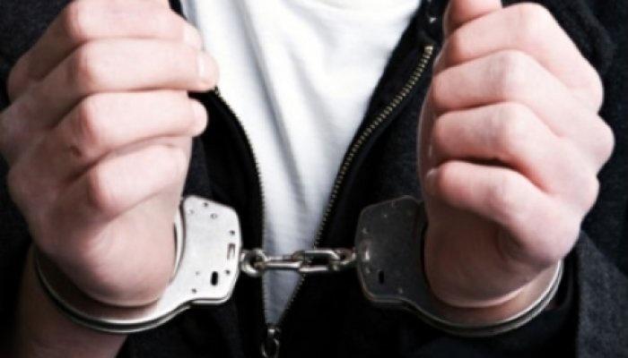 30 de zile arest preventiv pentru o persoană bănuită de pornografie infantilă și șantaj