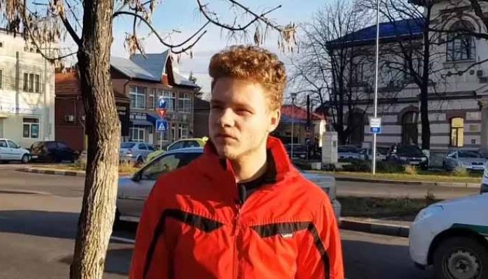 Buzău. Instanța cere ștergerea notei 2 la purtare a unui elev care și-a ironizat o profesoară