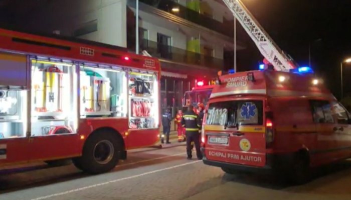 Zeci de turiști au fost evacuați la miezul nopţii dintr-un hotel