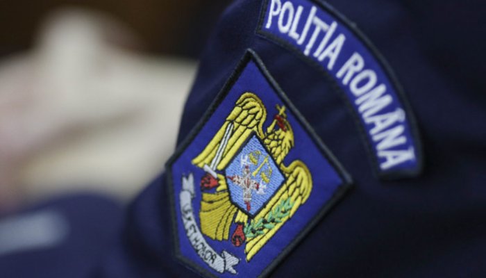 DGPMB: Femeia care avea cartuşe asupra sa la intrarea în Palatul Parlamentului, cercetată de poliţişti