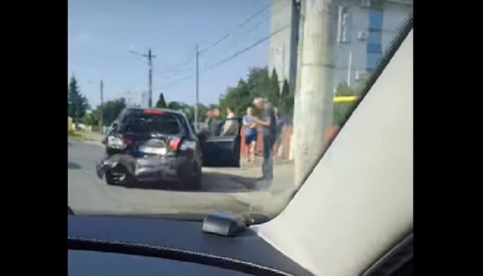 Două victime în urma unui accident cu trei mașini, la Tătărani