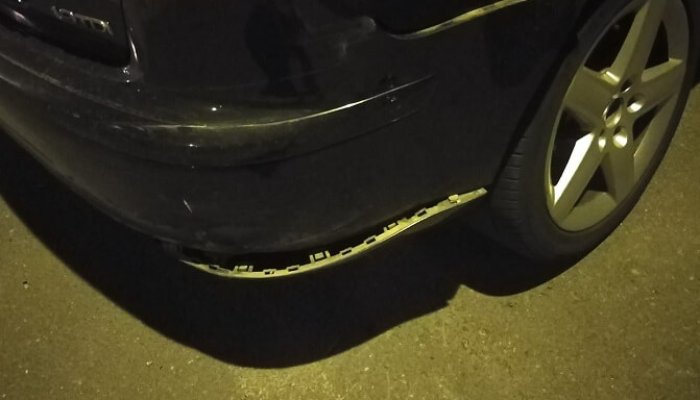 mașină lovita in parcare Bariera București