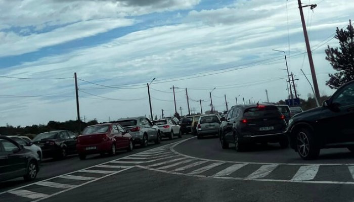 Două victime după un accident cu motocicletă produs duminică, pe DN1, la intersecția de la Florești