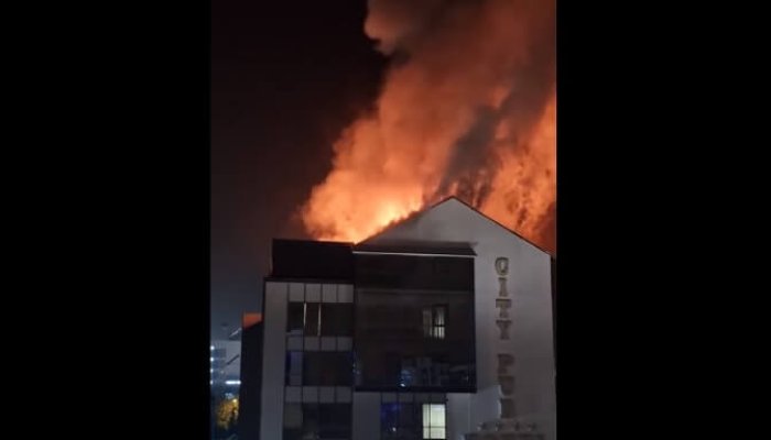 cauza incendiu hotel cartier albert