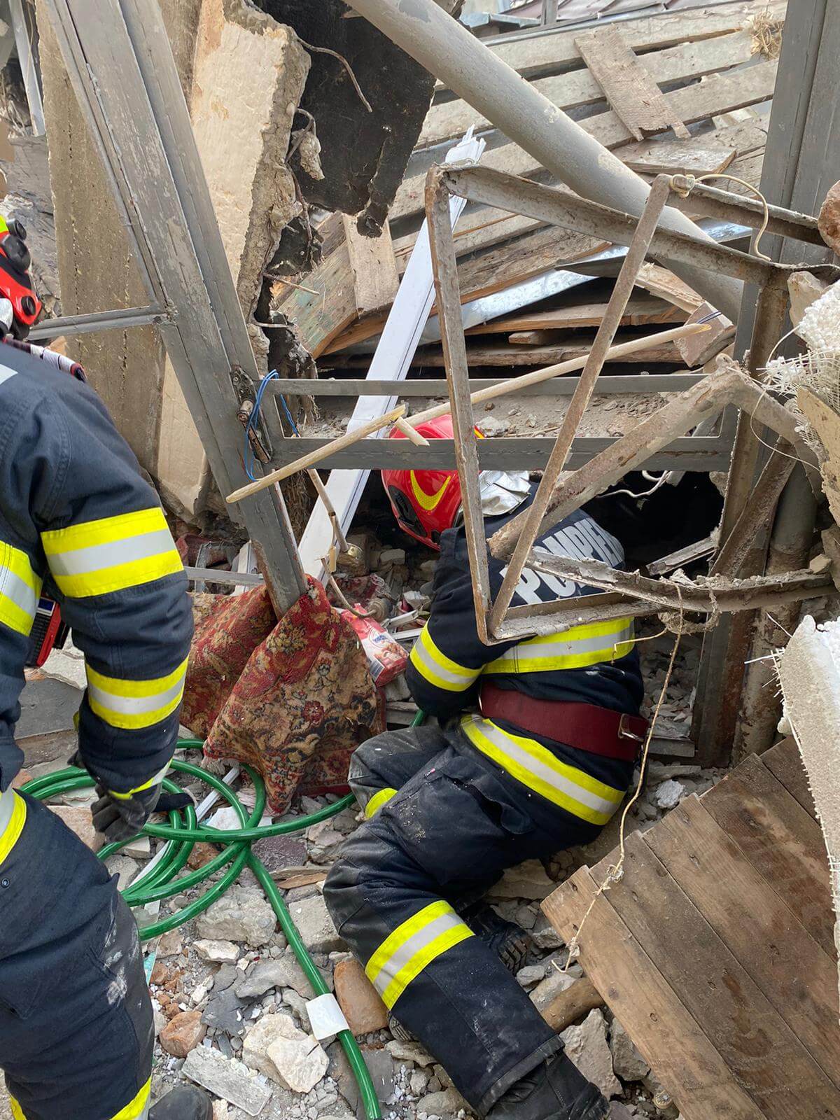 explozie urmari rafov