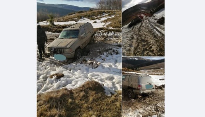 tineri blocați mașina ciucaș