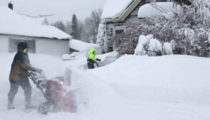 Furtună de zăpadă în California. Stratul de zăpadă, așteptat să ajungă și la 3 metri!