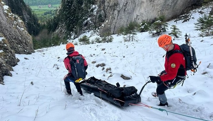 salvamontiștii au găsit o persoană decedată
