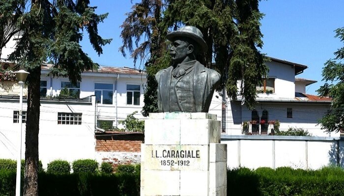 caragiale bust