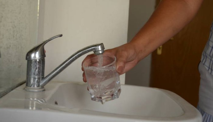 restricții furnizarea de apă potabilă