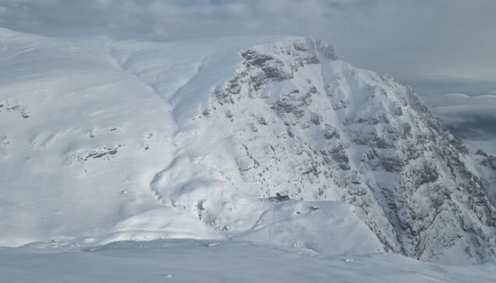pericol de avalanșă în bucegi