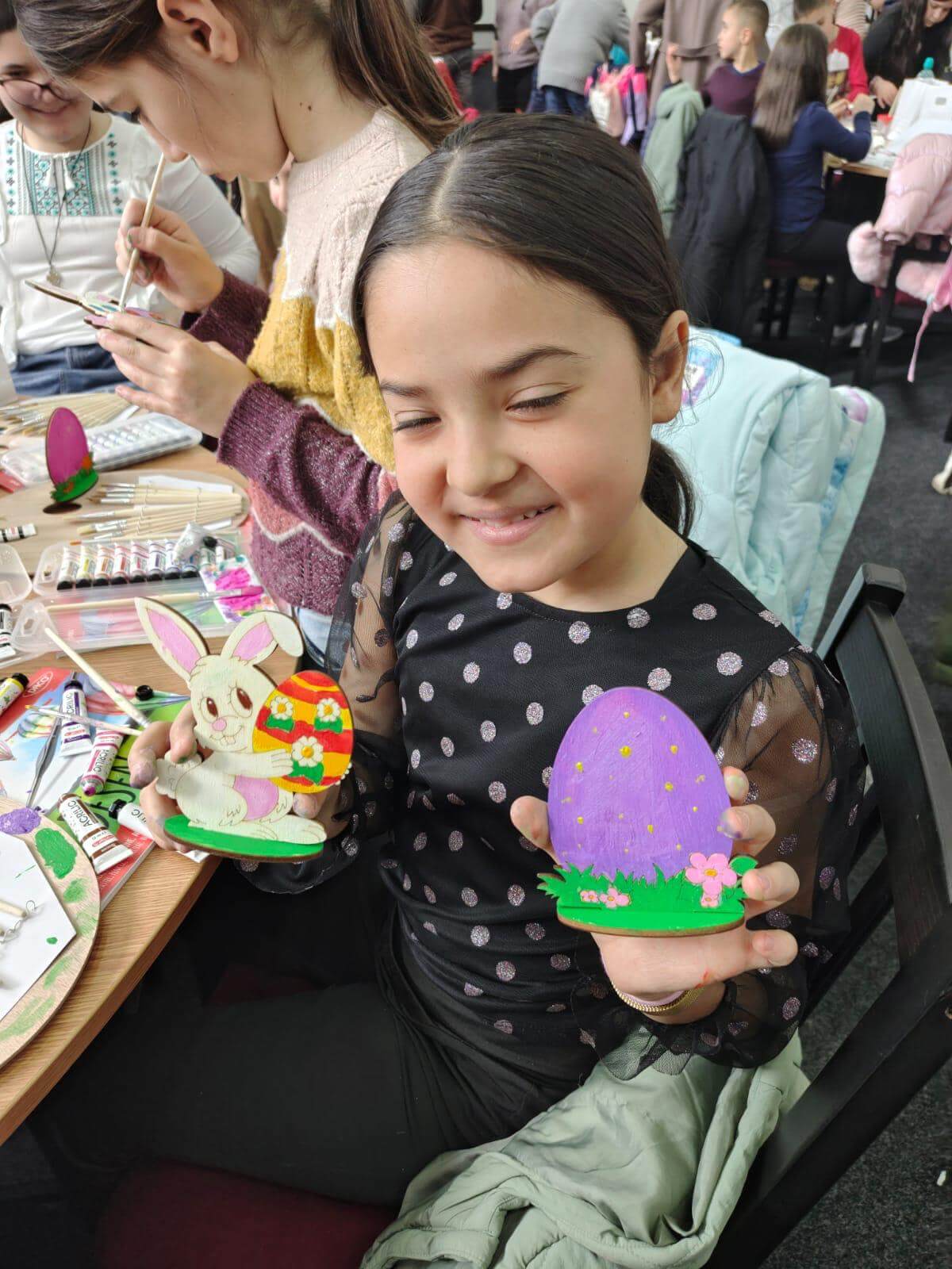 elevi florești atelier pictură