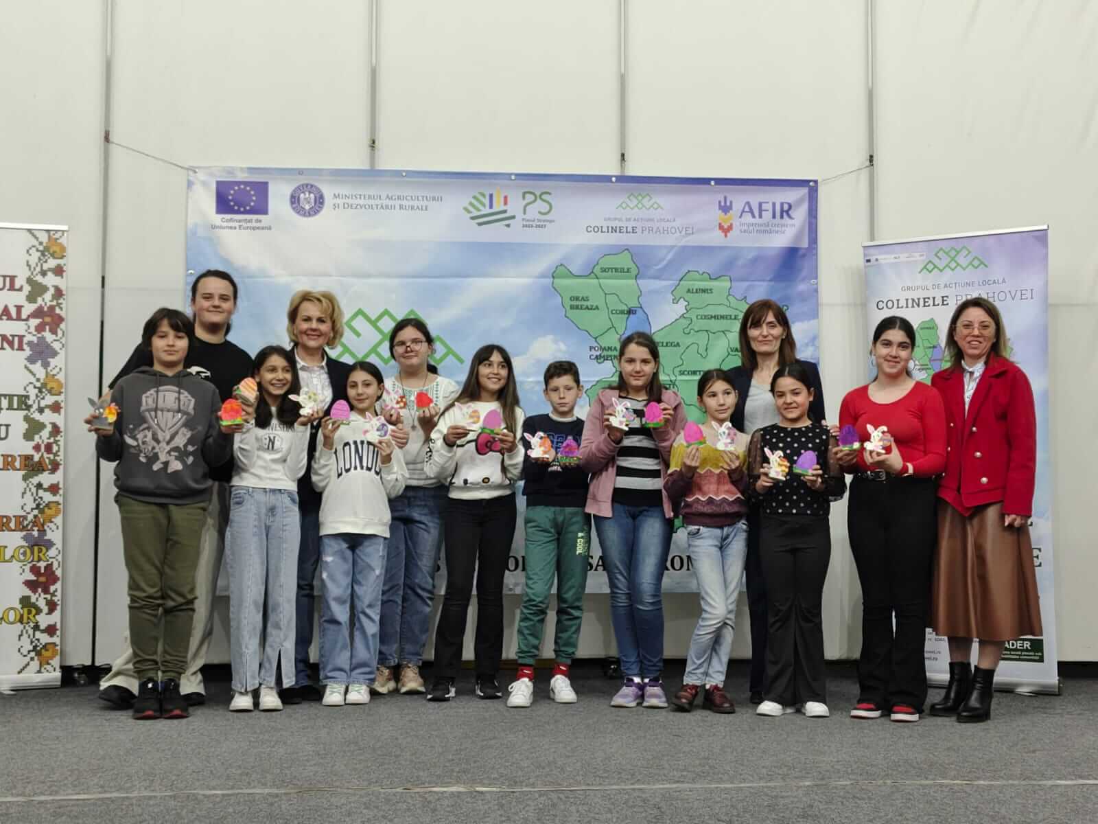 elevi florești atelier pictură