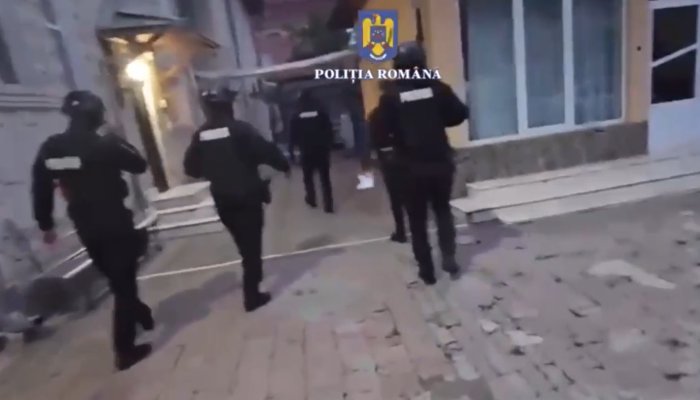 percheziții 