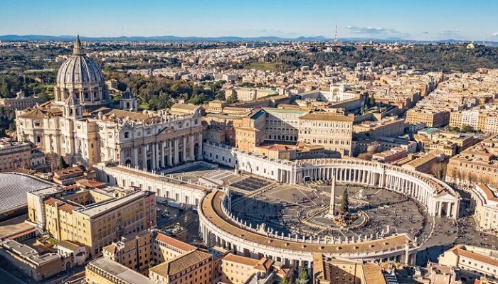 Vatican. Cardinalii participă la ultimele reuniuni înaintea conclavului