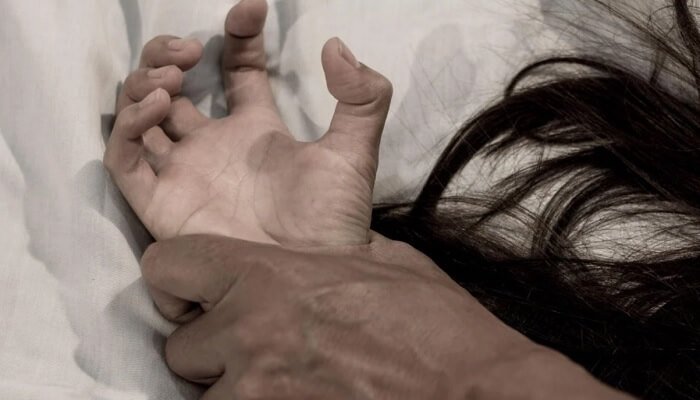 individ prins că și-a violat nepoata vreme de 10 ani