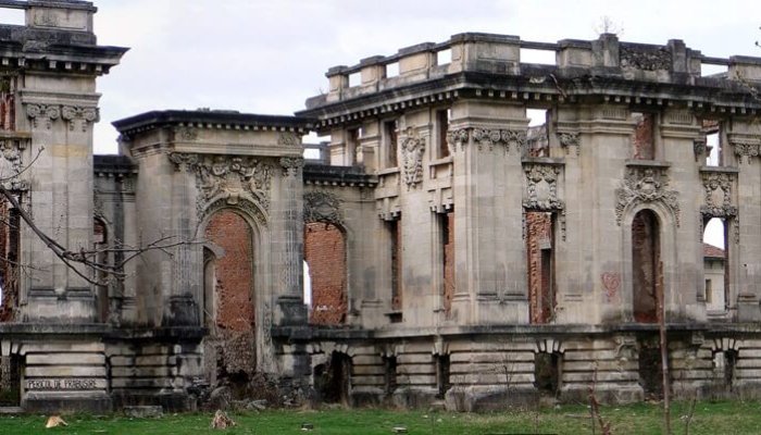 fațade micul trianon cantacuzino