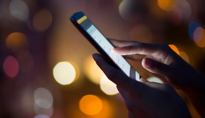 Operatorii de telefonie mobilă vor bloca apelurile externe cu date false începând cu 7 iulie.