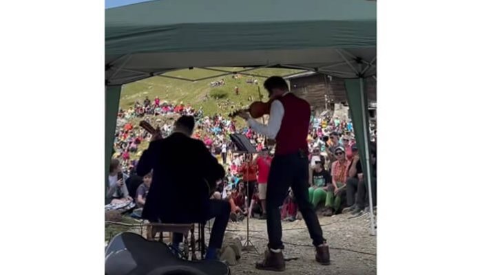 rapsodiile stradivarius alexandru tomescu cabana caraiman