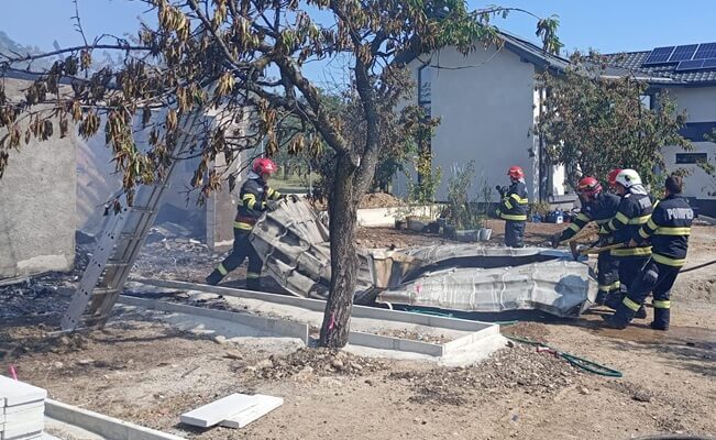 incendiu panouri fotovoltaice păulești