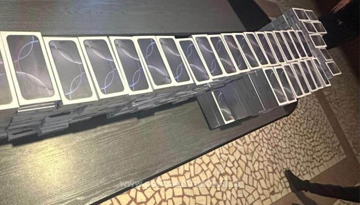 Telefoane contrafăcute