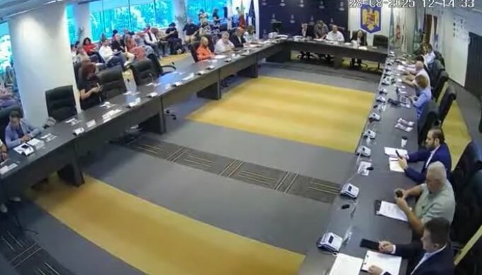 Scandal în Consiliul Local Ploiești, după ce aleșii PSD - PNL - USR - AUR au blocat reamenajarea lizierei UPG și proiectul achiziției de tramvaie. Polițeanu: „Mizeria morală nu mai trebuie să câștige”