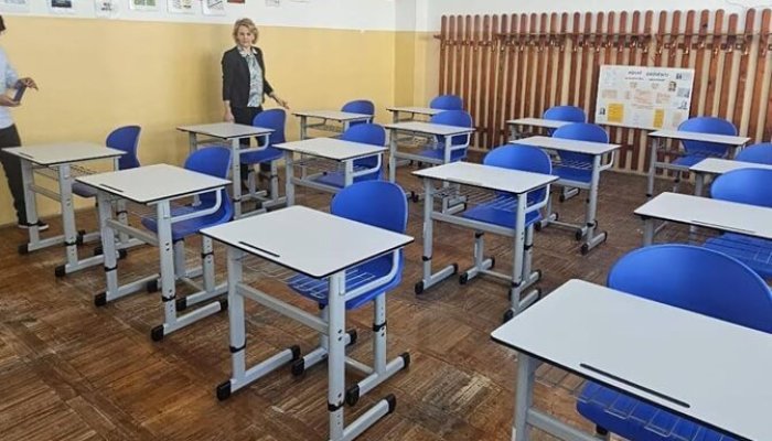 Mobilier nou în școlile din Florești, din această toamnă