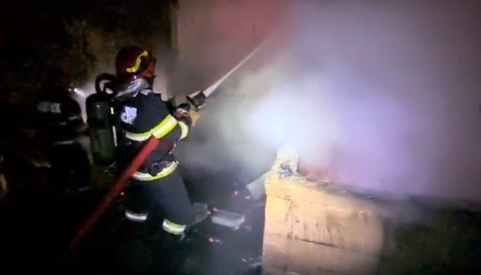 incendiu gara de vest baraci