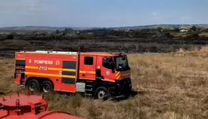 VIDEO 🎦 Incendiu pe 30 de hectare, marți după-amiază, la Valea Călugărească