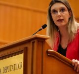 Proiect de lege împotriva căsătoriilor „aranjate”. Diana Buzoianu: „Căsătoriile forțate trebuie sancționate cu închisoarea!”