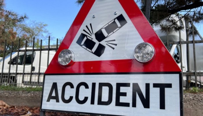 Trafic rutier temporar blocat pe DN 1, între localitățile Codlea și Vlădeni. O persoană a fost rănită într-un accident rutier
