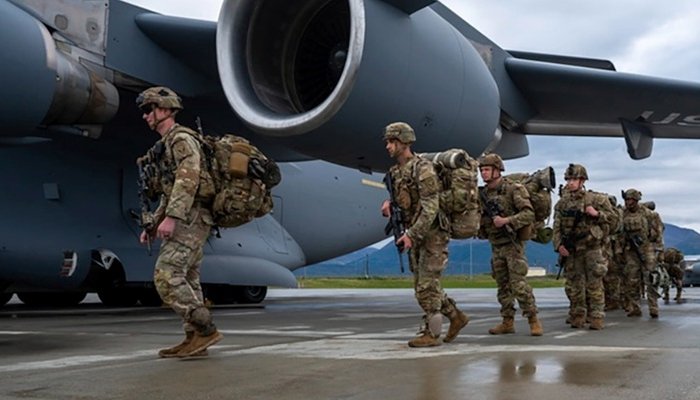 militari sua retragere