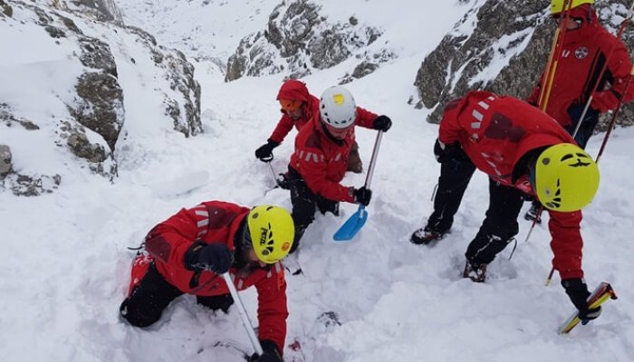 avertisment pericol trasee carpații meridionali