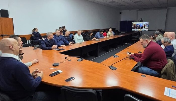 videoconferina inundații mai prefectura prahova