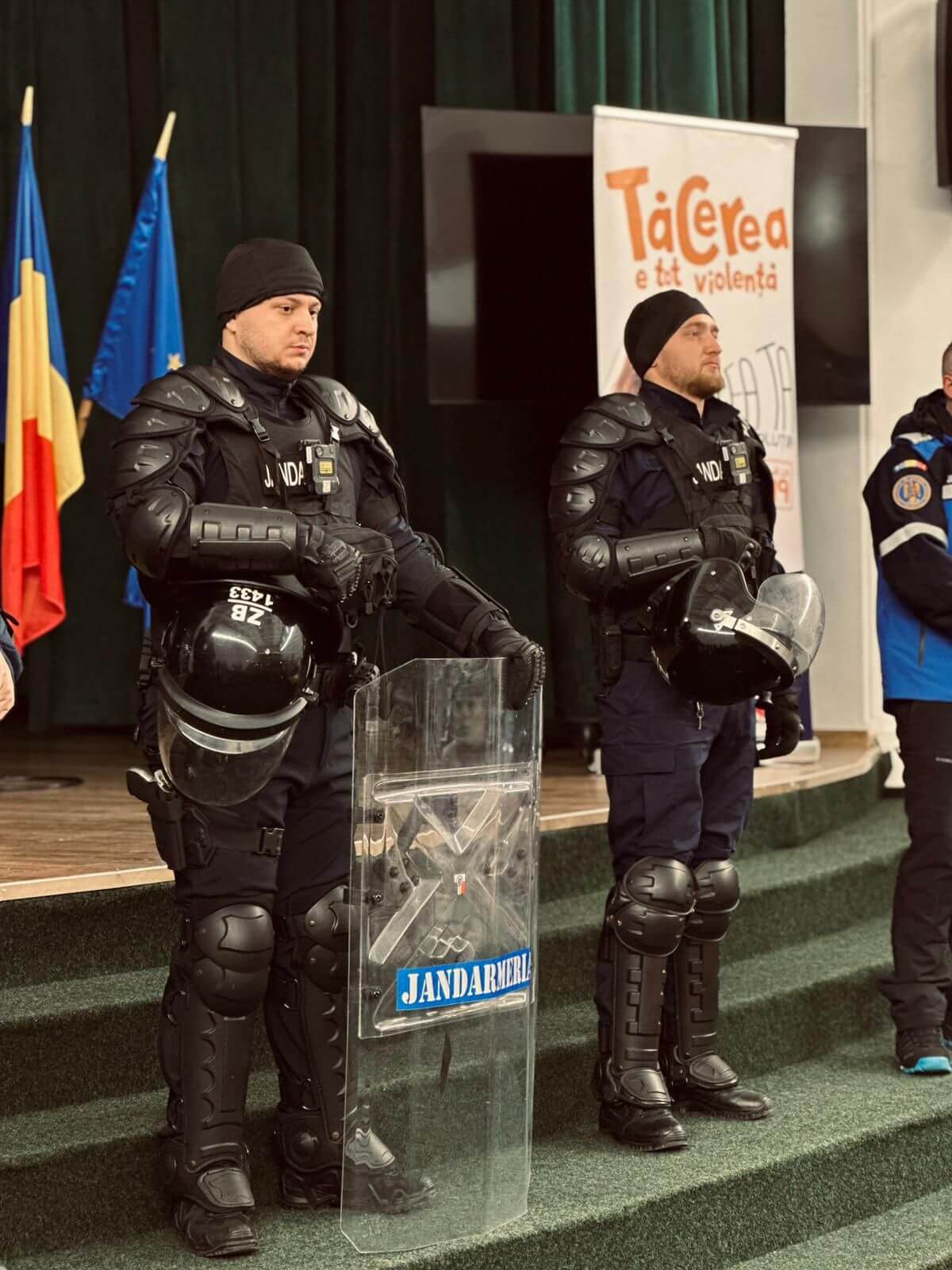 Polițiști jandarmi pompieri