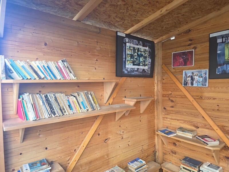 cărți căsute teatru ploiesti