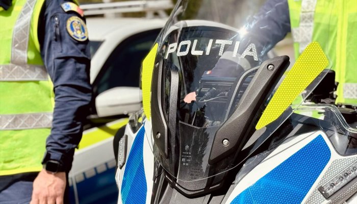 Accident rutier în comuna Brănești. Șoferița a pierdut controlul volanului și s-a oprit într-un gard