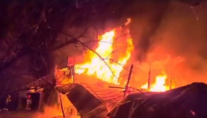 Băiat de 16 ani găsit mort, luni dimineață, în casa distrusă de incendiu