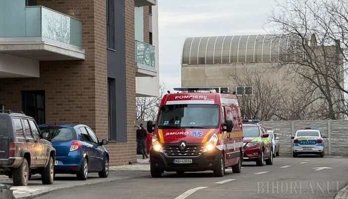 adolescent căzut de pe bloc