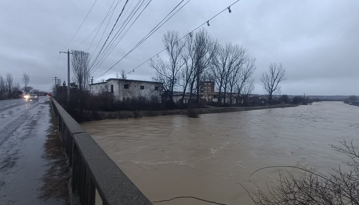 cod roșu de inundații