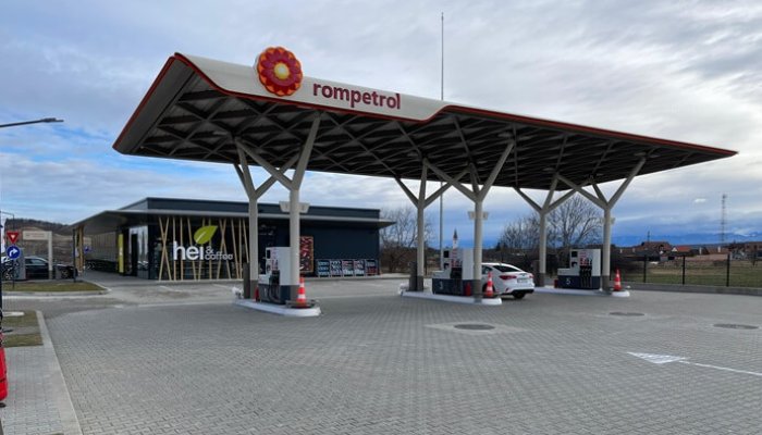 Promoție-surpriză la carburanți, în acest weekend, în benzinăriile Rompetrol