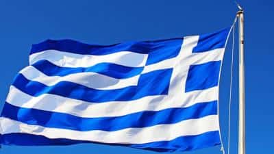 Grecia renunţă la certificatul verde pe durata sezonului estival