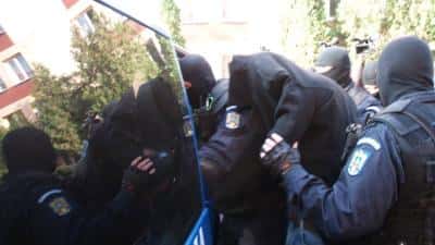 Percheziţii în Prahova, la mai mulţi suspecţi de furt şi tâlhărie