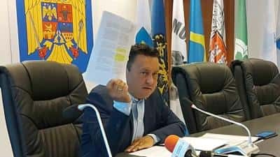 Andrei Volosevici, despre relaţia cu PNL: „Pare că miza este să nu se facă un spital la Ploieşti” | VIDEO