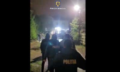 VIDEO š¦ PercheziČii la escroci din PloieČti. Fratele manelistului TzancÄ Uraganu, printre cei sÄltaČi de mascaČi