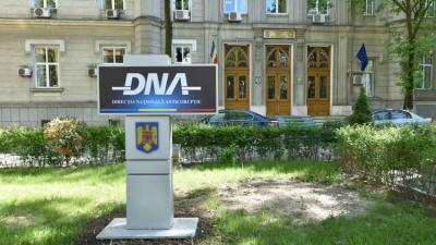 Profesor de la Universitatea Politehnică, reţinut de DNA pentru mită