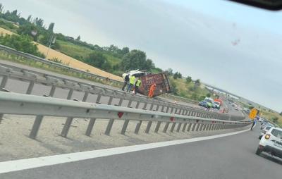 FOTO 📸 Trafic restricționat pe A3 București - Ploiești, până la prânz, din cauza unui accident