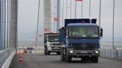 VIDEO | Au început testele de rezistență la podul peste Dunăre dintre Brăila și Tulcea